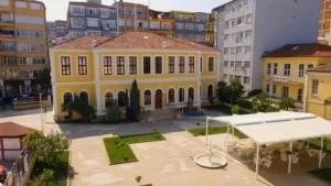 Samsun’da 100 Yıllık Gelinlik Sergisi