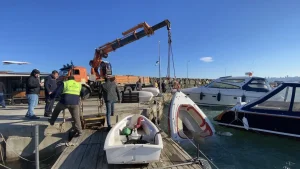 Samsun’da Alabora Olan Tekne Yeniden Denize Düştü