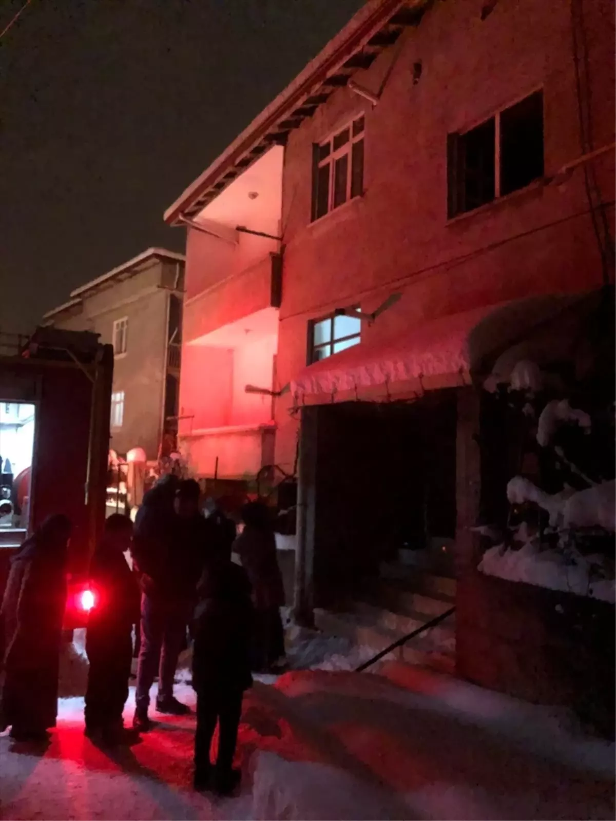 Samsun’da Yangın: Engelli Hastaneye Kaldırıldı