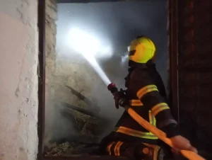 Savaştepe’de Samanlık Yangını