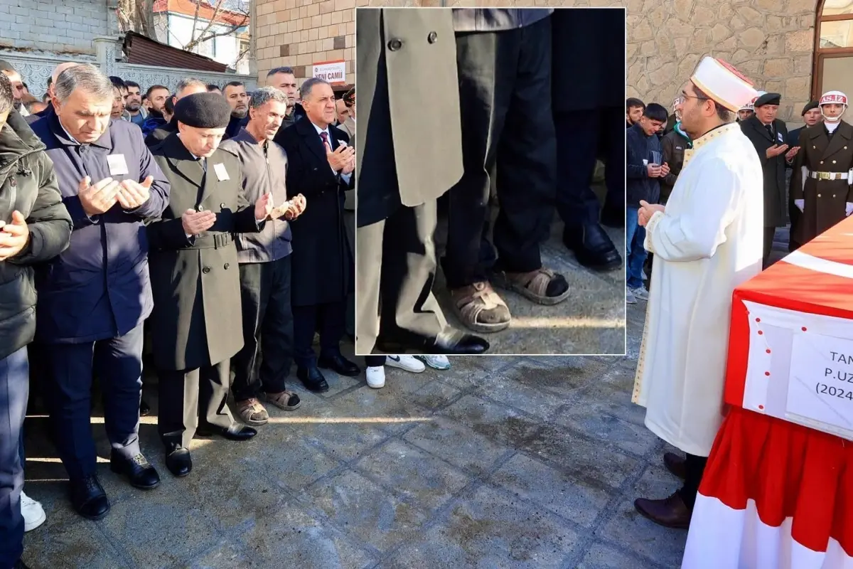Şehit babasının kahreden görüntüsüyle ilgili gerçek bambaşka çıktı