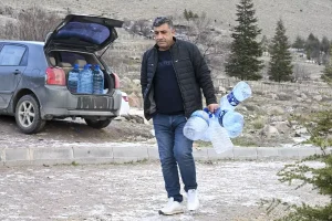 Sincan’da Su Kesintisi Üzerine Vatandaşların Çeşme Mücadelesi