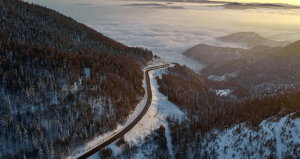 Sinop’ta 1600 rakımlı Çangal Dağı’ndaki kar manzarası dronla görüntülendi