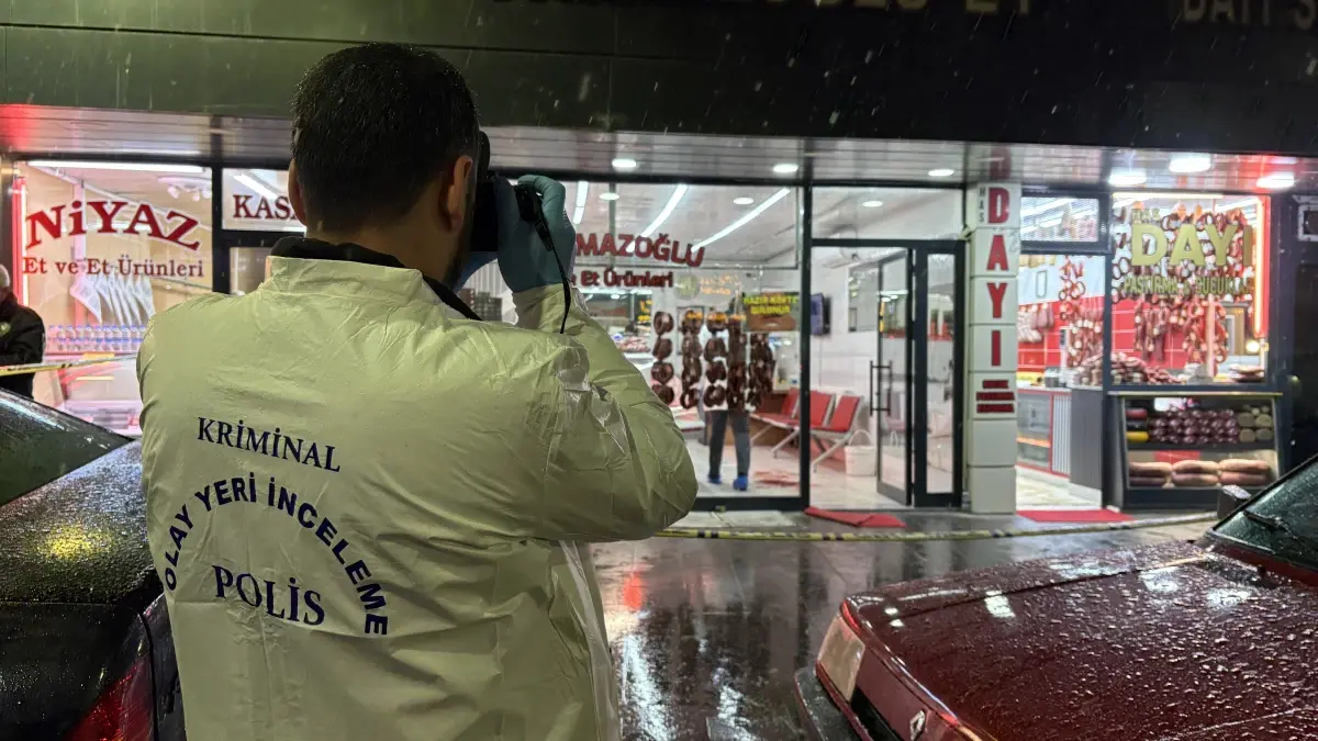 Sivas’ta Kasap Dükkanında Silahlı Kavga