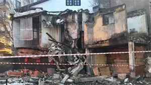 Sivas’ta Metres Bina Kısmen Çöktü