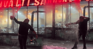 Soğuk havada kaynar su videosu uğruna kendini yaktı!