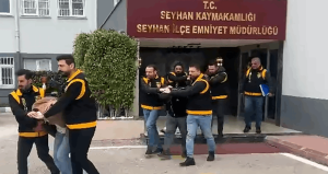 Sokakta çatışma çıktı: Yolda yürüyen genç vuruldu