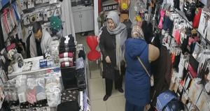 Sultangazi’de 2 kadın sahte dövizle alışveriş yapmaya kalktı