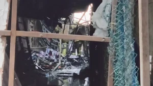 Sultangazi’de Yangın: 3 Kişi Hastaneye Kaldırıldı