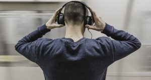 Sürekli aynı şarkıyı mırıldananlar yandı