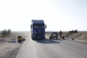 Suriye’de YPG İşgalindeki Bölgelere Yardım Gönderiliyor