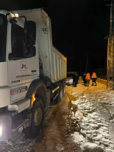 Tarsus’ta Buzlanma Aracı Kara Sapladı