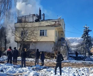 Taşova’da Ev Yangını Söndürüldü