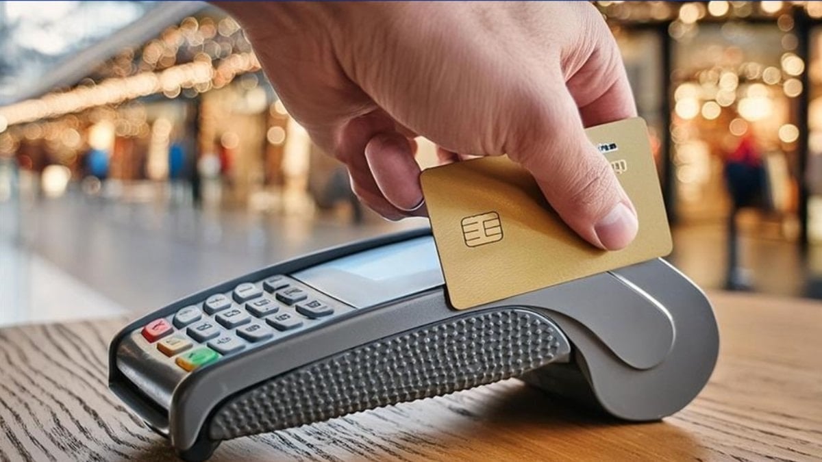 Temassız kartlarda şifresiz işlem limiti yarın 2 bin 500 liraya çıkıyor