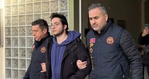 Tıp öğrencisi cumhurbaşkanına hakaretten tutuklandı