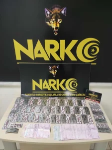 Turgutlu’da Uyuşturucu Operasyonu: 1730 Hap Ele Geçirildi