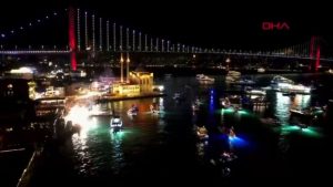 Türkiye 2026’ya ‘merhaba’ dedi… Yeni yıl havai fişeklerle karşılandı