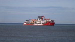 Ultra derin deniz sondaj gemisi ‘Yıldırım’ Filyos Limanı’nda