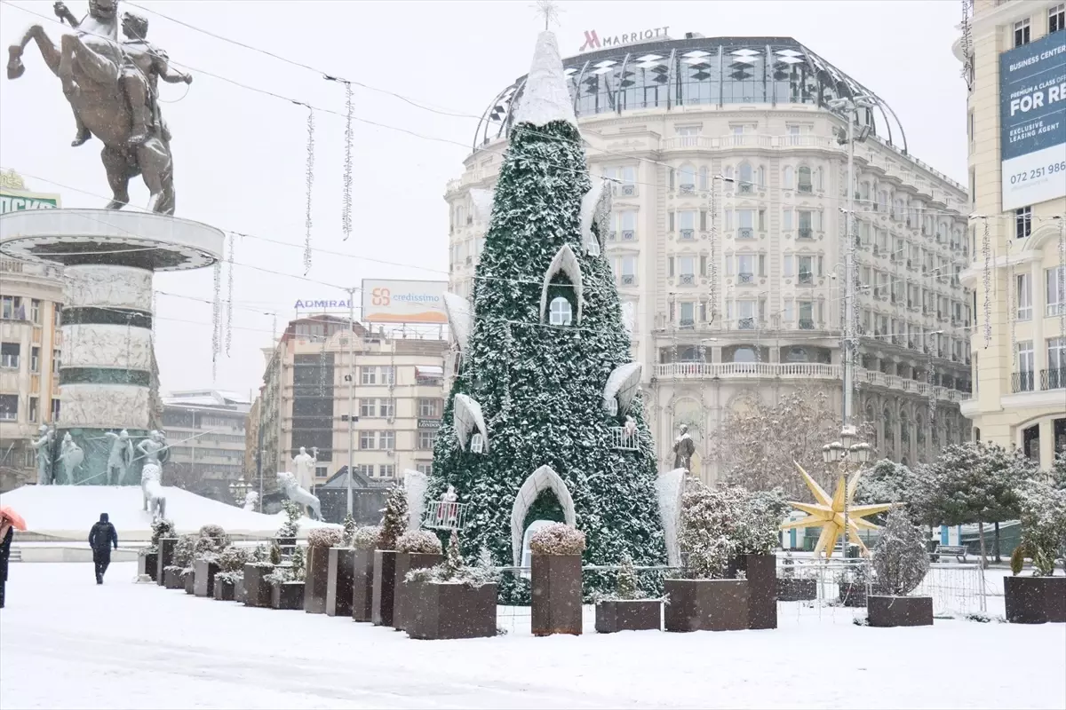 Üsküp’te Yoğun Kar Yağışı