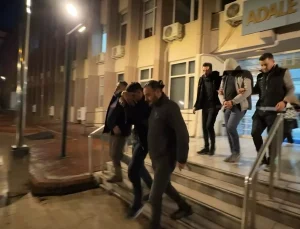 Uyuşturucu Taşıyan İki Şüpheli Yakalandı