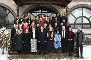 Vali Dallı’dan Gazetecilere Kutlama