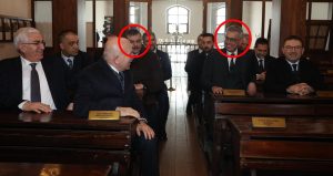 Vali ‘Depreme dayanaksız’ diyerek ziyarete kapattığı binaya bakanı götürdü