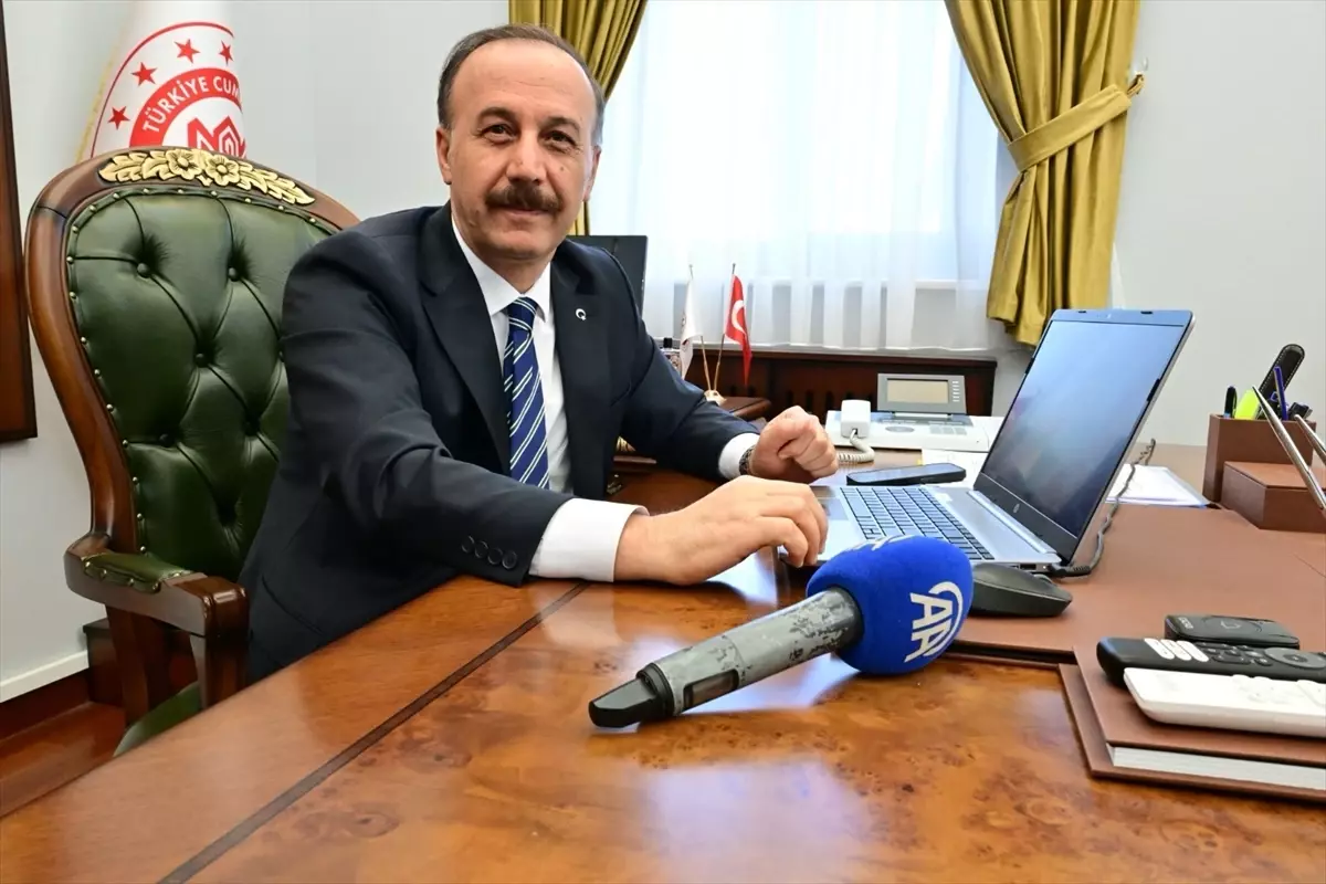 Vali Erin, ‘Yılın Kareleri’ Oylamasına Katıldı