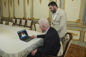 Vali Gül, Yılın Kareleri Oylamasına Katıldı