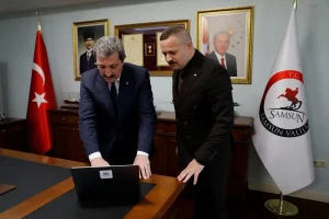 Vali Tavlı, AA’nın Yılın Kareleri Oylamasına Katıldı