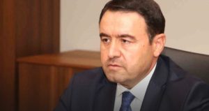 Vali vatandaşa isyan etti: ‘İş beğenmiyorlar’