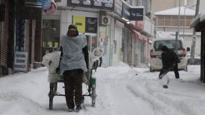 Van’da 287 yerleşim yeri ulaşıma kapandı