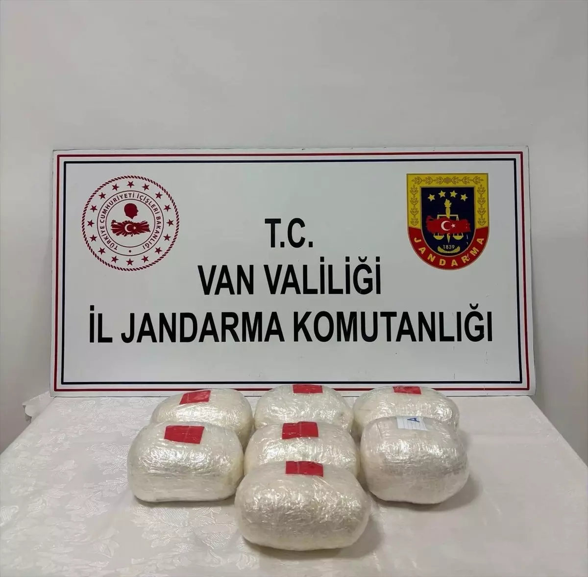 Van’da 7.2 Kilogram Uyuşturucu Ele Geçirildi