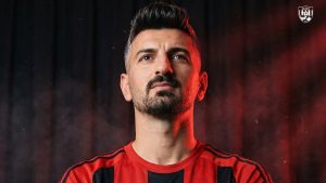 Vanspor, Batuhan İşçiler’i renklerine bağladı