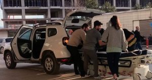 Yaralı adamı bagajda hastaneye götürdüler