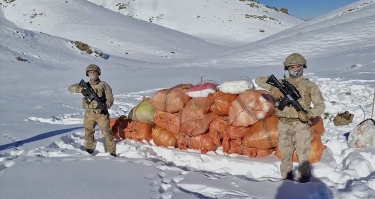 Yerlikaya duyurdu: Hakkari’de 348 kg uyuşturucu madde ele geçirildi