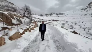 Yolu kapanan köydeki şehit ailesi için ekipler seferber oldu