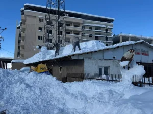 Yüksekova’da Kar Temizliği ve Mücadele