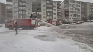 Zonguldak’ta Kar Yağışı 61 Köy Yolunu Kapattı