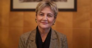 10 saat uzaktan  tutukluyu getirin!