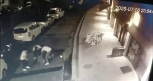 16 yaşındaki Yusuf’u döner bıçaklarıyla öldüren katillerden ‘Ayaktayız’ pozu