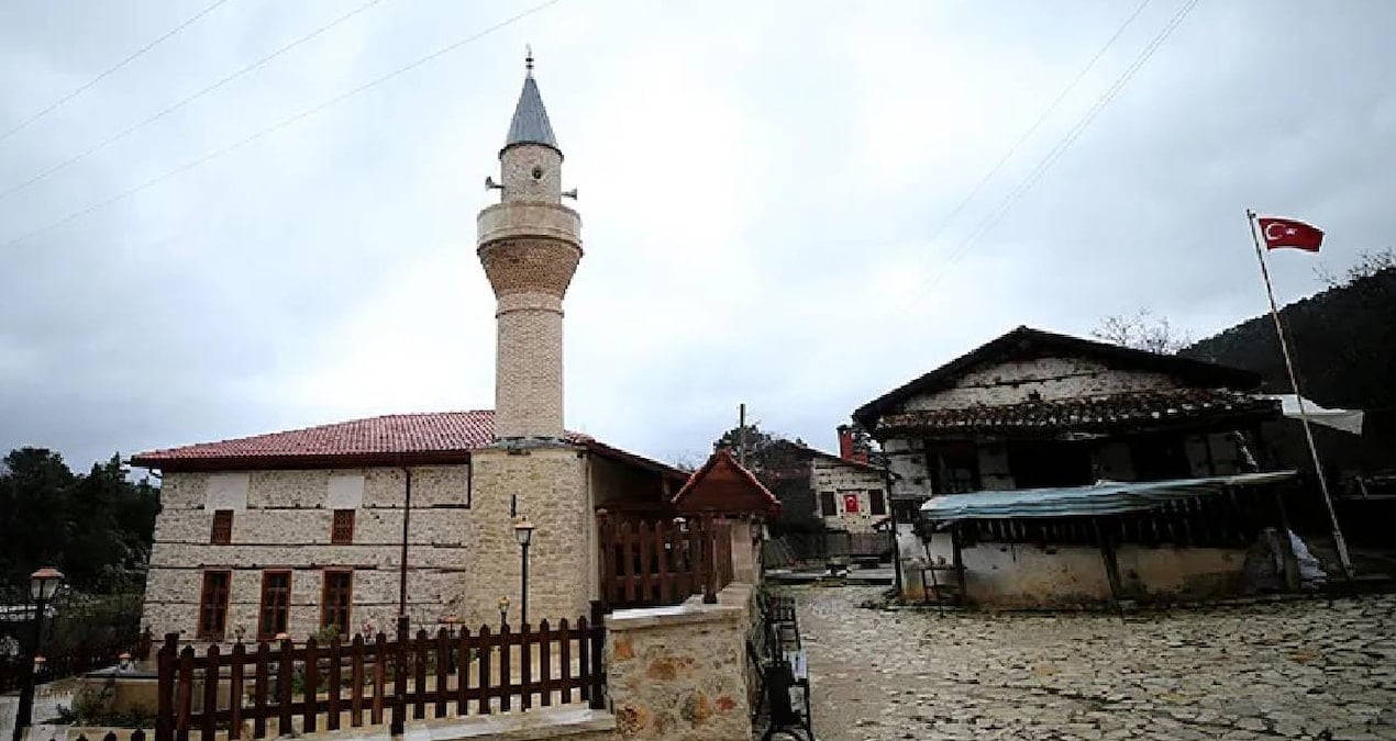 400 yıllık sır bu köyde korunuyor: Almanya ve İspanya akın ediyor