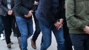 6 il merkezli suç örgütlerine bilgi sızdıran 9’u polis 17 şüpheliye gözaltı kararı