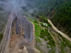 Adana’da Heyelan, Ulaşım Tek Yönlü