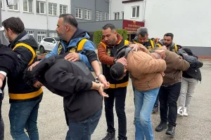 Adana’da Sahte Kimlik Şebekesine Operasyon