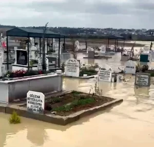 Adana’da Sel Felaketi: 138 Kg Yağış Düştü