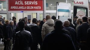 Adana’da tekel bayisinde bıçaklı kavgada 1 kişi öldü