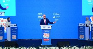 Ajanslar bugün de bir Bilal Erdoğan haberi geçti: “Mezar taşı çıkışı”