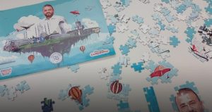 AKP’li başkan kendi fotoğrafını yapboz yaptırıp dağıttı: ‘Bu nasıl bir ego?’