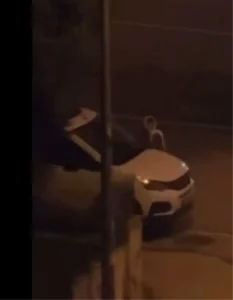 Alkollü Kadın Araçların Sileceklerini Kırdı