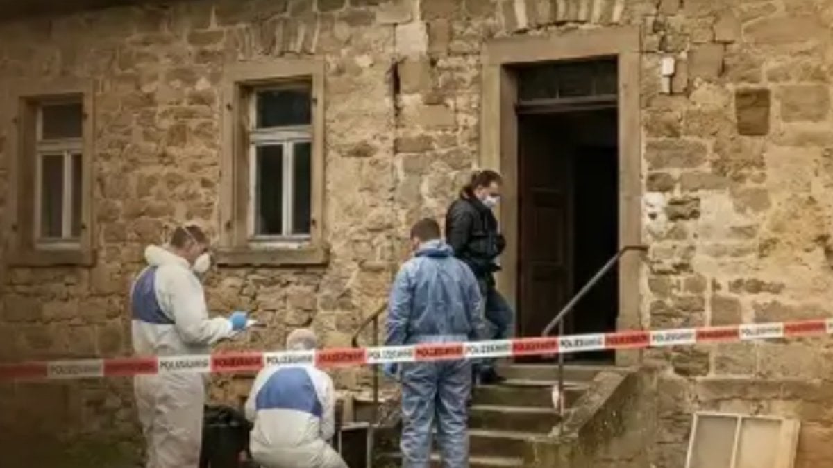 Almanya’da 82 yaşındaki kadının ölen annesinin cesedini maaş için sakladığı ortaya çıktı